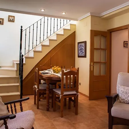 Florit Flats - The Orange Lemon Tree House Holiday home *
