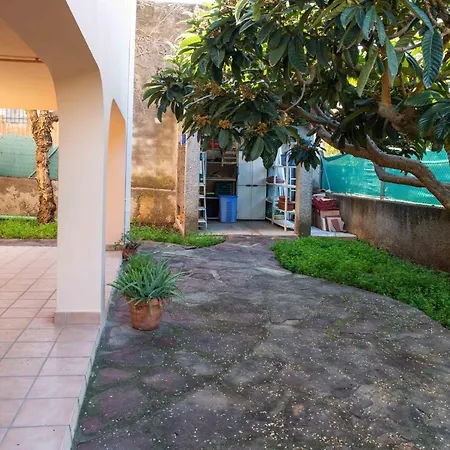 Florit Flats - The Orange Lemon Tree House